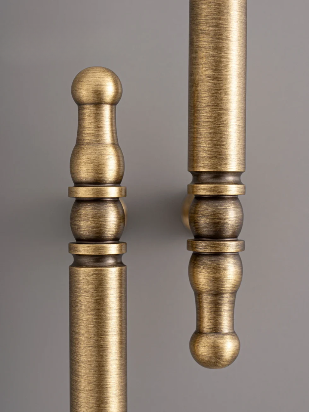 AntiqueBrassCabinetPulls_Knobs_RetroModernDesign
