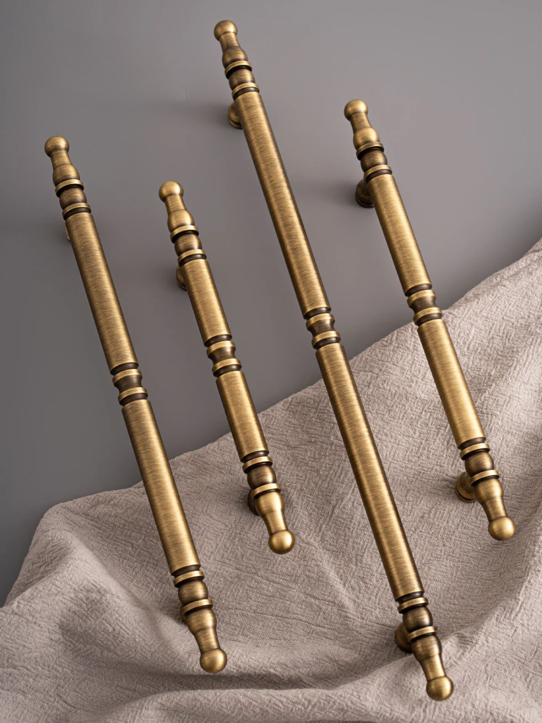 AntiqueBrassCabinetPulls_Knobs_RetroModernDesign_3