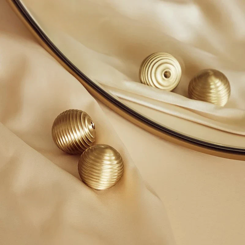 BrassCabinetKnob_ThreadBallDesign_GoldFinish