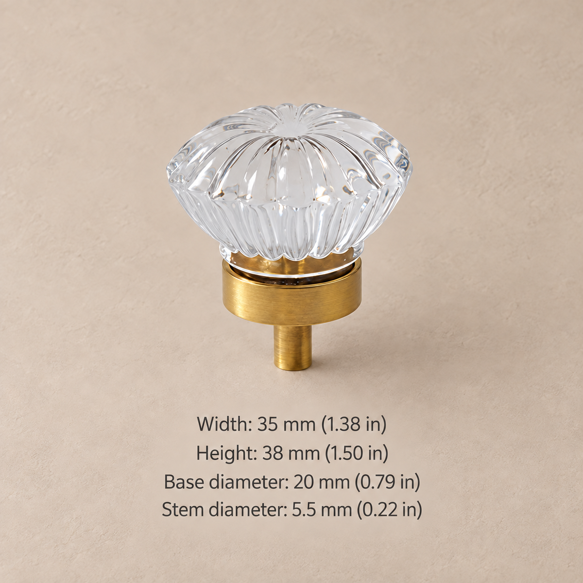 Clear crystal cabinet knob: 35 mm (1.38 in) wide, 38 mm (1.50 in) high, 20 mm (0.79 in) base, 5.5 mm (0.22 in) stem.
